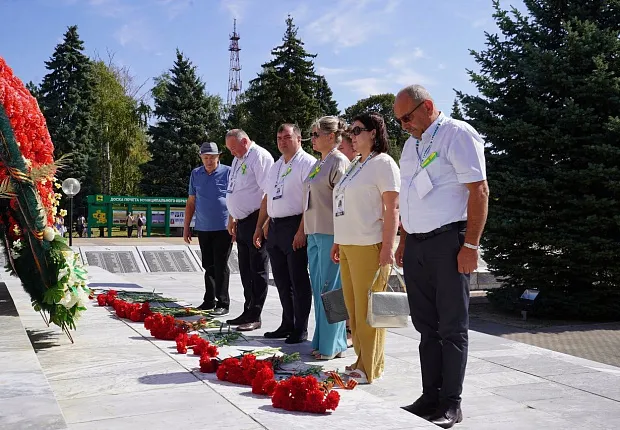 ДЕЛЕГАЦИЯ ИЗ БЕЛОРУССКОГО ПОБРАТИМА ПОСЕТИЛА ТИХОРЕЦКИЙ РАЙОН